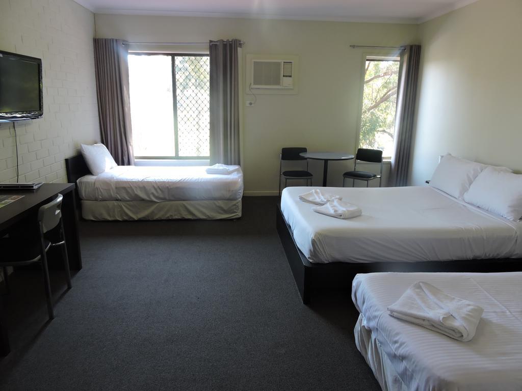 Town & Country Motel Nerang Bilik gambar