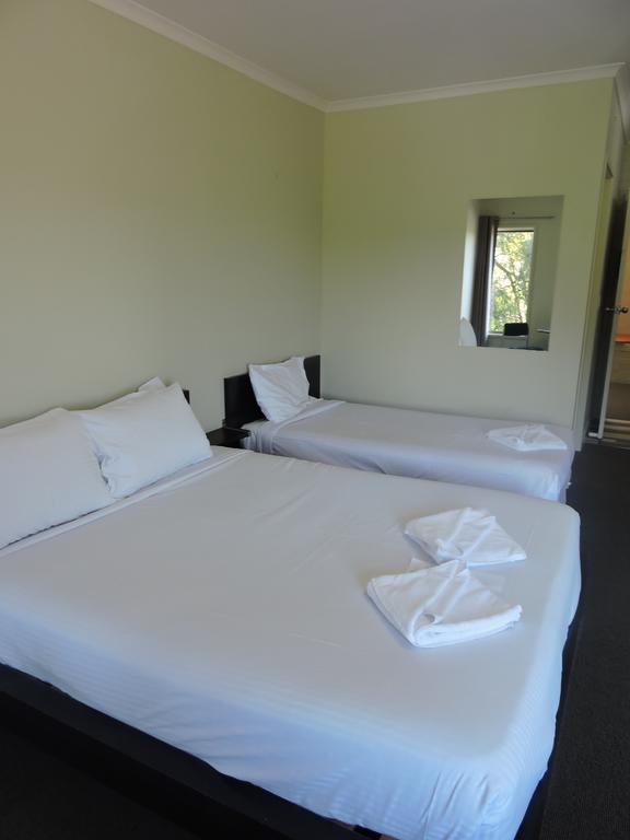 Town & Country Motel Nerang Bilik gambar